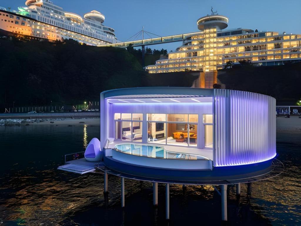 Sun Cruise Resort And Yacht Kosong-dong Exterior foto